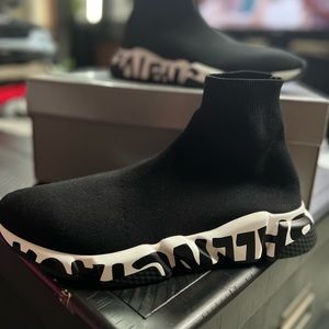 Balenciaga Size10.5 (Men)
